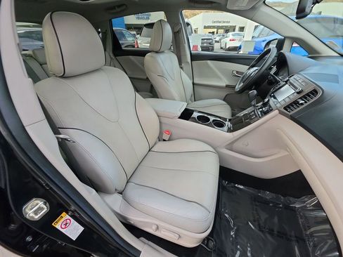 Used 2015 Toyota Venza XLE w/ XLE Premium Package image 29