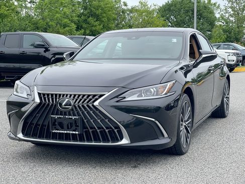 Used 2024 Lexus ES 300h w/ Premium Package FWD image 13