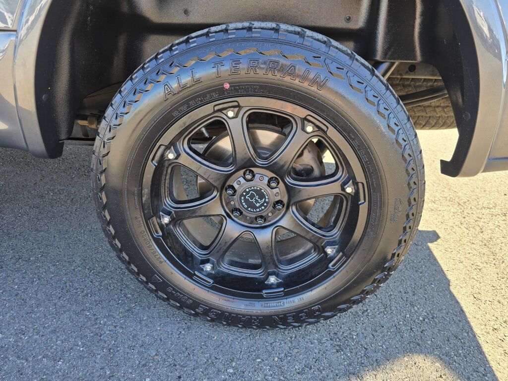 Used 2019 Ford F150 Lariat w/ Equipment Group 502A Luxury AWD/4WD image 9