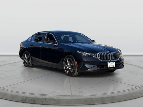 Used 2026 BMW 530i xDrive AWD/4WD image 1