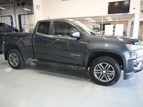 Used 2019 Chevrolet Colorado LT w/ LT Convenience Package RWD image 4