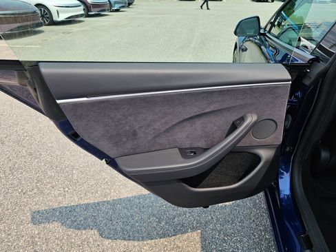 Used 2024 Tesla Model 3 Long Range AWD/4WD image 23