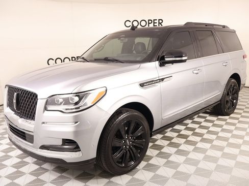 Used 2023 Lincoln Navigator Black Label AWD/4WD image 11