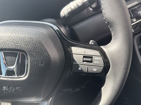 Certified 2025 Honda Pilot Touring image 20