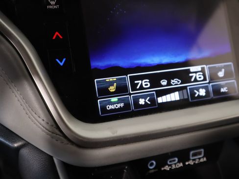 Used 2024 Subaru Outback Premium AWD/4WD image 7