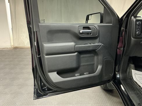 Used 2019 Chevrolet Silverado 1500 Custom w/ Trailering Package AWD/4WD image 19