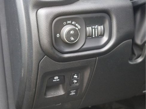 Used 2025 RAM 1500 Laramie w/ Sport Appearance Package AWD/4WD image 15