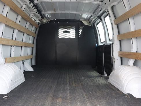 Used 2024 Chevrolet Express 2500 w/ Driver Convenience Package image 20