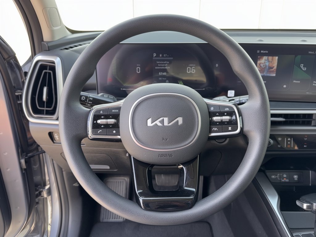 Used 2025 Kia Sorento LX FWD image 10