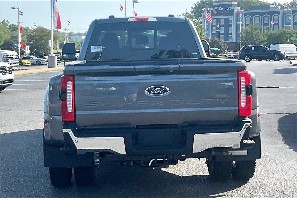 New 2026 Ford F450 Lariat w/ Lariat Ultimate Package AWD/4WD image 4