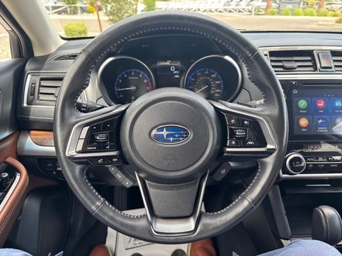 Used 2019 Subaru Outback 2.5i Touring image 9