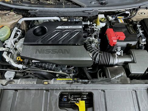 Certified 2024 Nissan Rogue Platinum image 40