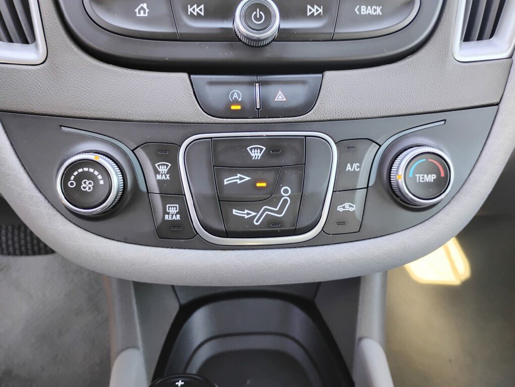 Used 2020 Chevrolet Malibu LS FWD image 20