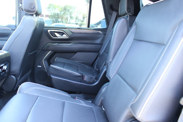 Used 2022 GMC Yukon SLT w/ SLT Premium Package RWD image 38