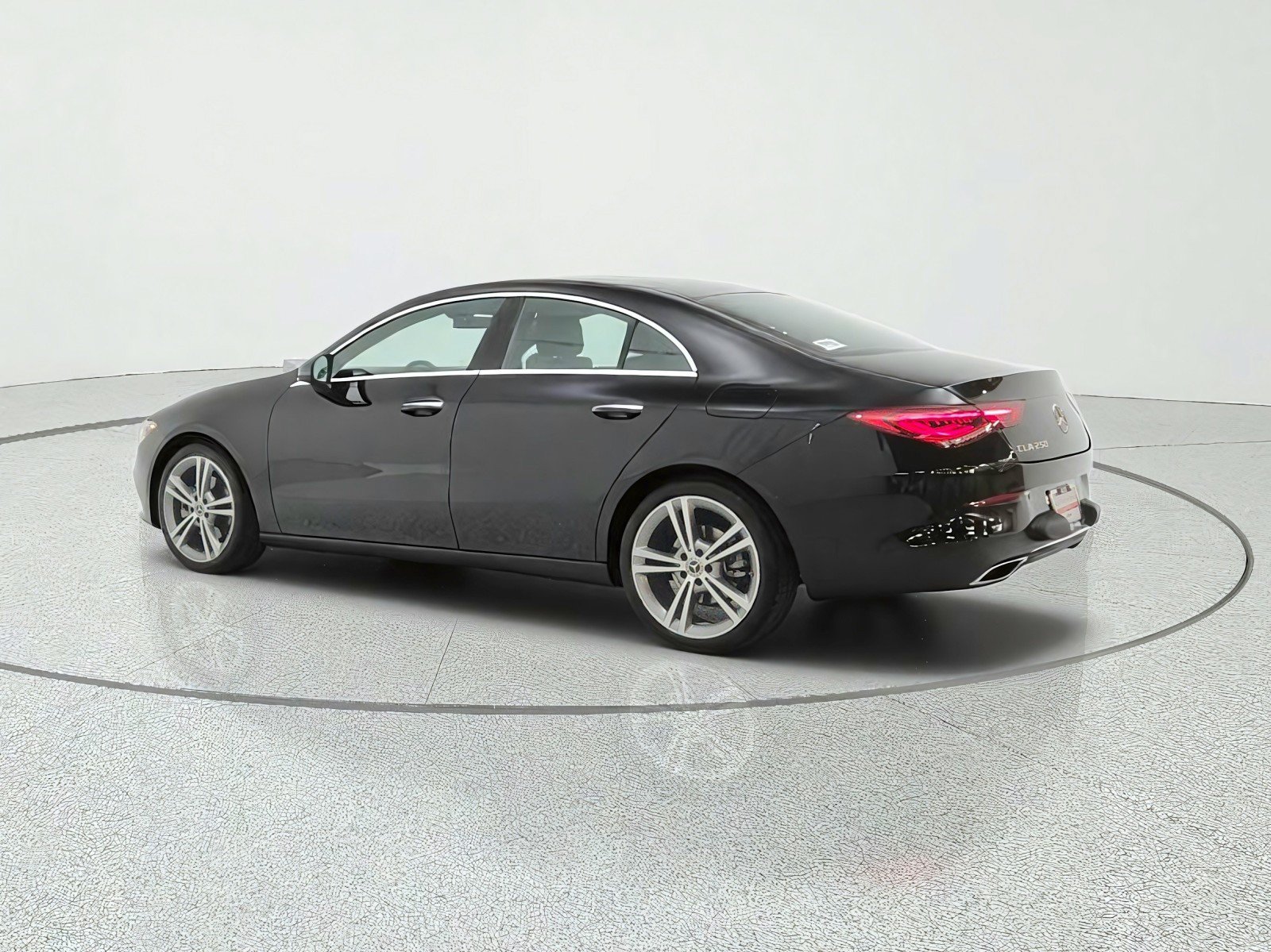 Used 2021 Mercedes-Benz CLA 250 image 7