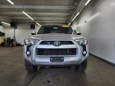 Used 2019 Toyota 4Runner TRD Off-Road image 31