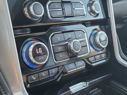 Used 2023 GMC Yukon Denali w/ LPO, Floor Liner Package image 31