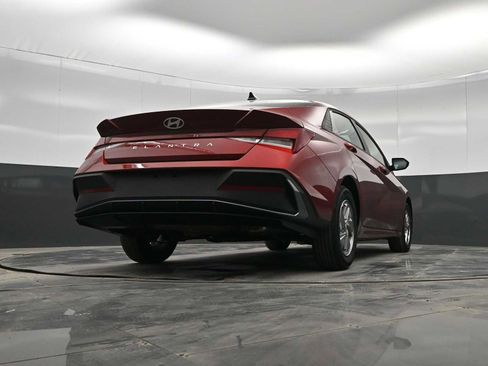 New 2026 Hyundai Elantra SE image 33