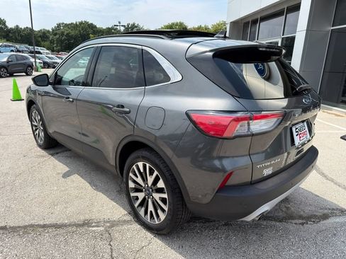 Used 2020 Ford Escape Titanium AWD/4WD image 5