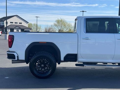 Used 2025 GMC Sierra 3500 Denali AWD/4WD image 5