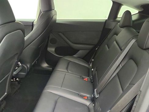 Used 2025 Tesla Model Y Long Range image 25