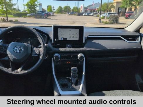 Used 2024 Toyota RAV4 XLE AWD/4WD image 4