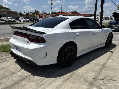 Used 2020 Dodge Charger Scat Pack RWD image 5