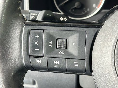 Used 2023 Nissan Rogue SV w/ SV Premium Package image 26