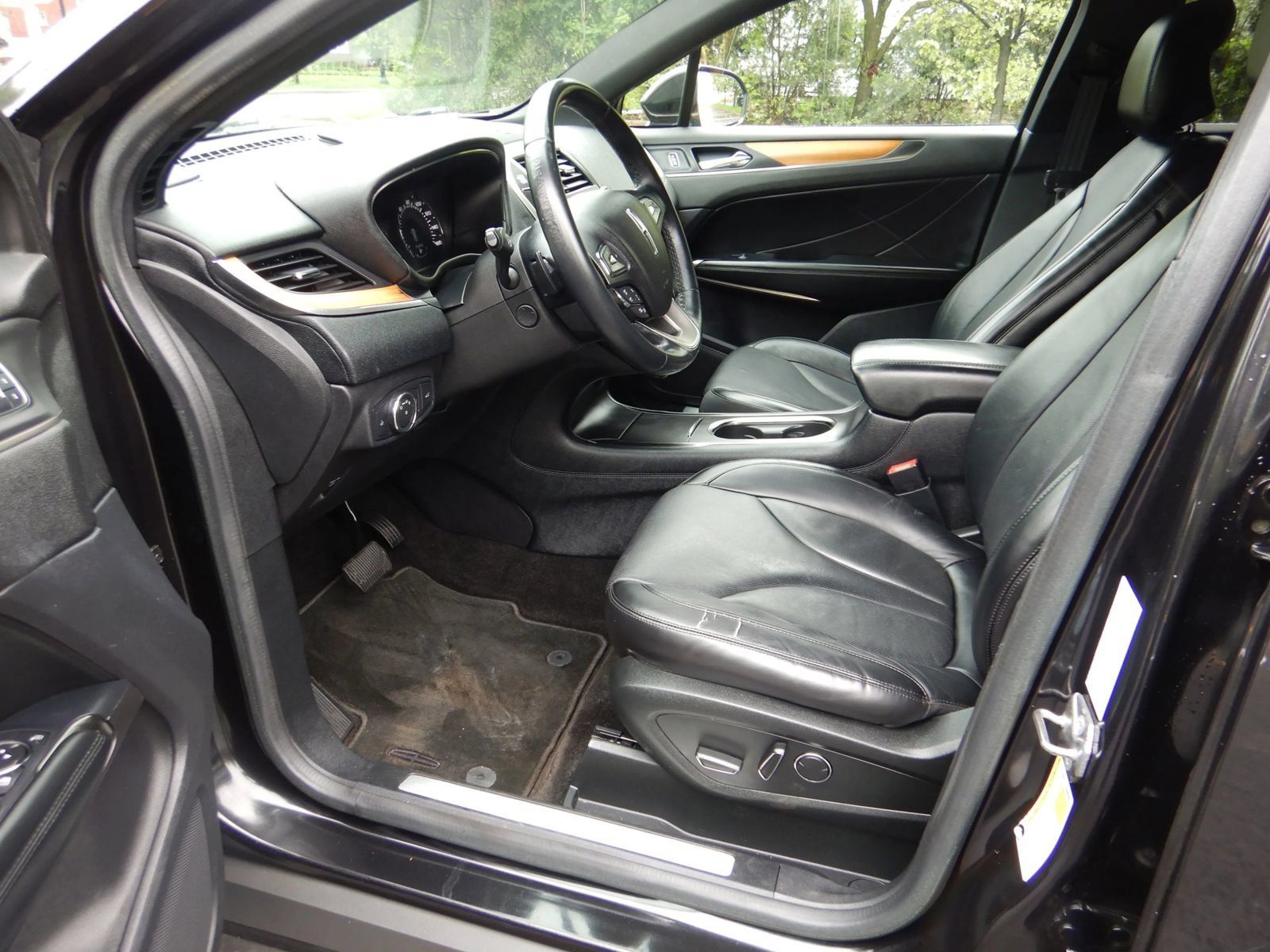 Used 2015 Lincoln MKC AWD w/ Equipment Group 102A Reserve image 11