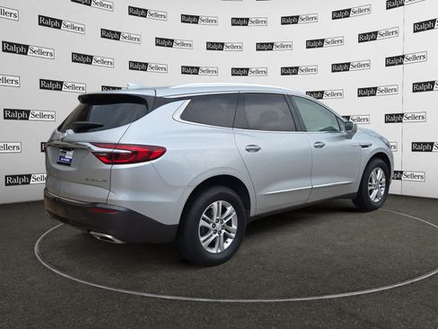 Used 2019 Buick Enclave Essence FWD image 6