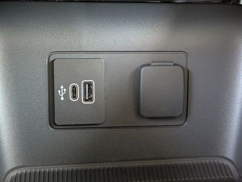 New 2026 Ford Explorer Platinum w/ LUX Leather Package image 17