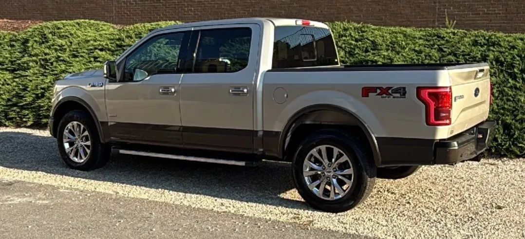 Used 2017 Ford F150 Lariat w/ Equipment Group 502A Luxury AWD/4WD image 7