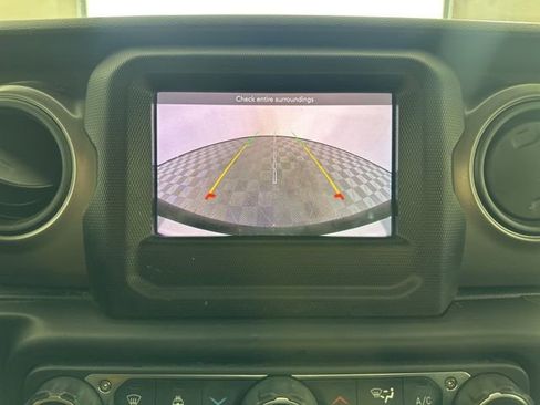 Used 2023 Jeep Wrangler Sport S image 27