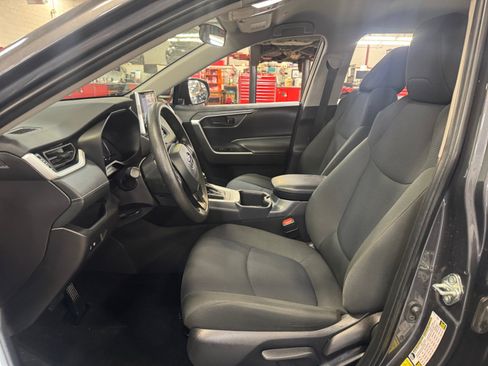 Used 2025 Toyota RAV4 LE FWD image 14