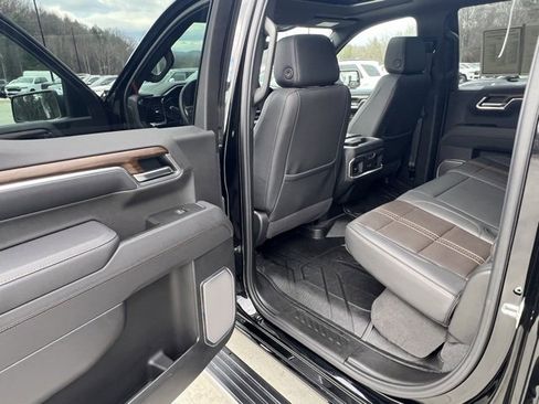 Used 2025 Chevrolet Silverado 1500 High Country image 22