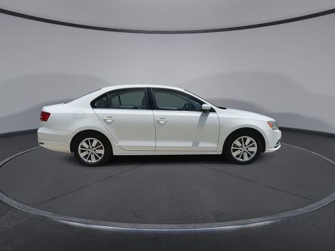 Used 2015 Volkswagen Jetta SE FWD image 9