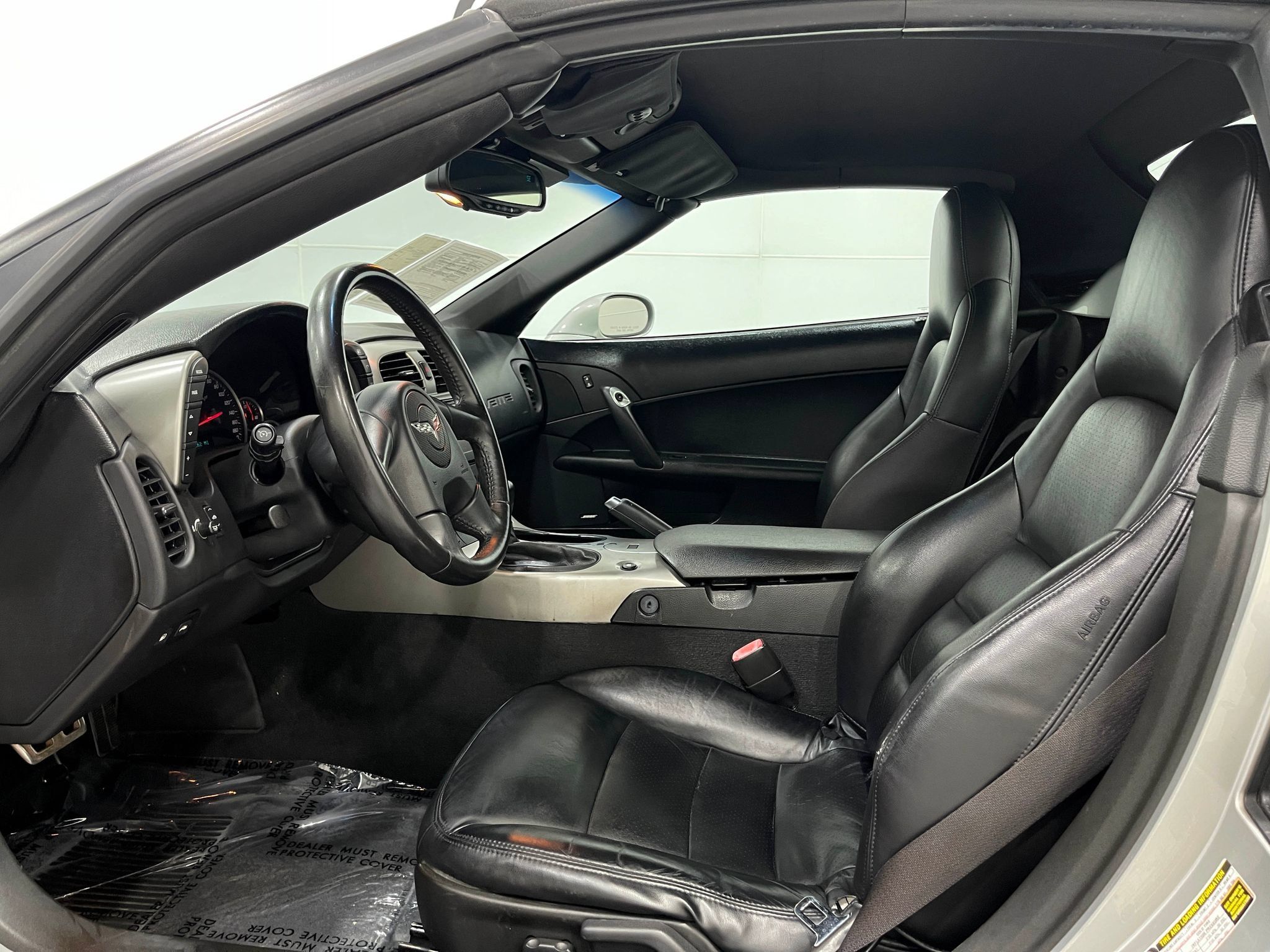 Used 2005 Chevrolet Corvette Convertible w/ Preferred Equipment Group RWD image 10