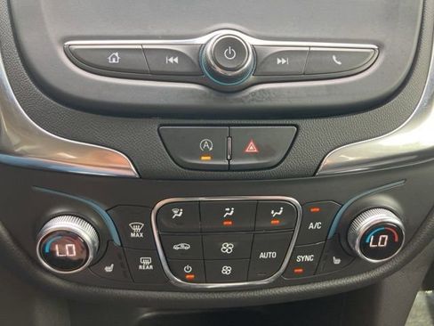 Used 2022 Chevrolet Equinox LT image 21