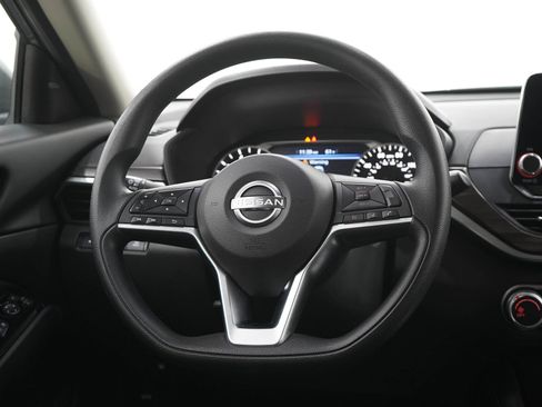 Used 2023 Nissan Altima 2.5 SV AWD/4WD image 15