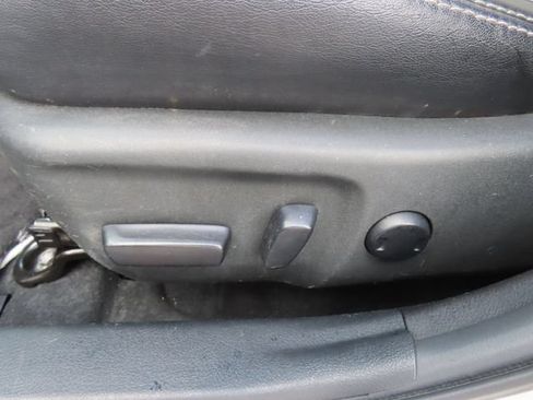 Used 2012 Toyota Camry SE FWD image 17