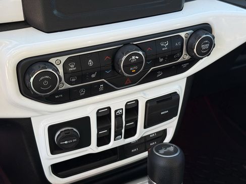 Used 2020 Jeep Wrangler Unlimited Sport S image 22