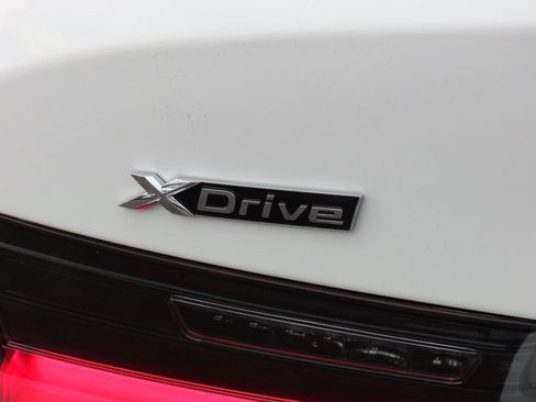 New 2026 BMW 330i xDrive Sedan w/ Premium Package AWD/4WD image 33
