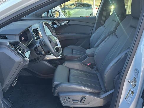 Used 2025 Audi Q4 e-tron Premium Plus w/ Premium Plus image 12