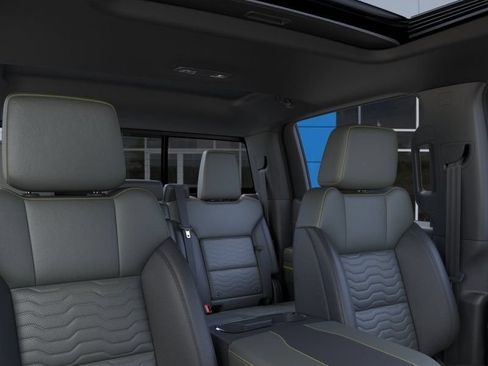 New 2026 Chevrolet Silverado 1500 ZR2 w/ Dark Appearance Package AWD/4WD image 25