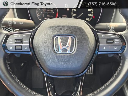 Used 2025 Honda Civic Sport image 17