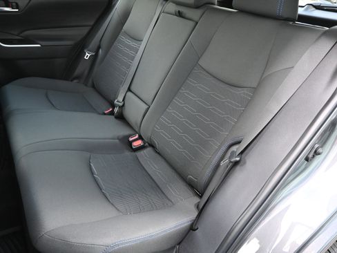 Used 2024 Toyota RAV4 SE image 28