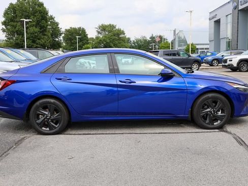 Used 2023 Hyundai Elantra SEL FWD image 29