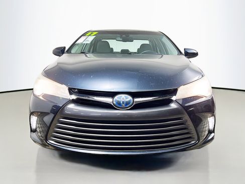 Used 2017 Toyota Camry XLE image 11