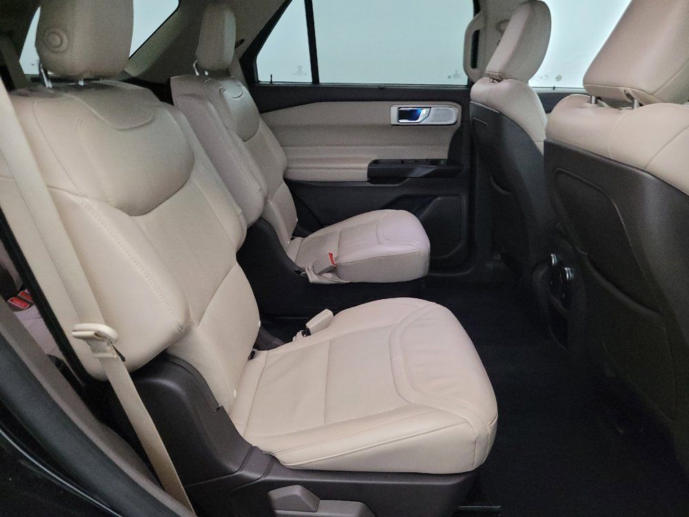 Used 2020 Ford Explorer Platinum w/ Premium Technology Package AWD/4WD image 19