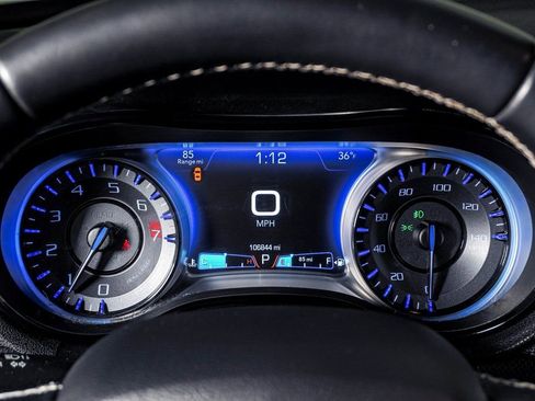 Used 2015 Chrysler 300 S image 21